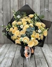 Букет цветов из:  Розы и Лизиантусы в Кукарино