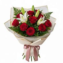 Букет цветов из:  Лилии и Розы в Кукарино