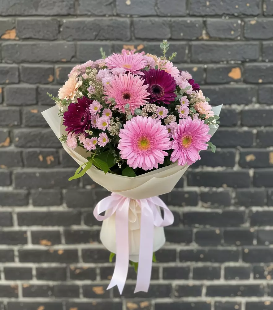 Букет цветов из: Герберы и Хризантемы в Кукарино