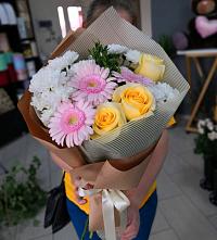 Букет цветов из:  Герберы, Розы и Хризантемы в Кукарино