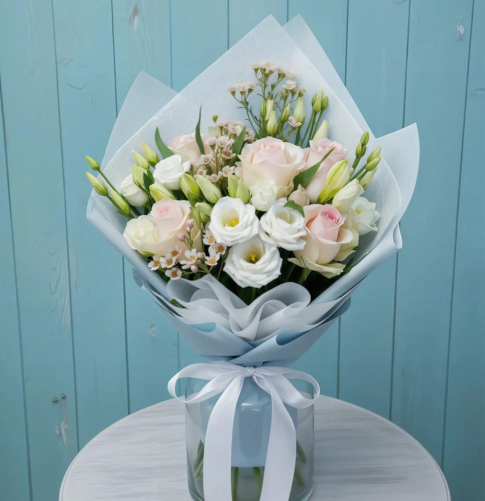 Букет цветов из: Розы и Лизиантусы в Кукарино