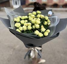 Букет Белые кустовые розы Солинеро в Кукарино