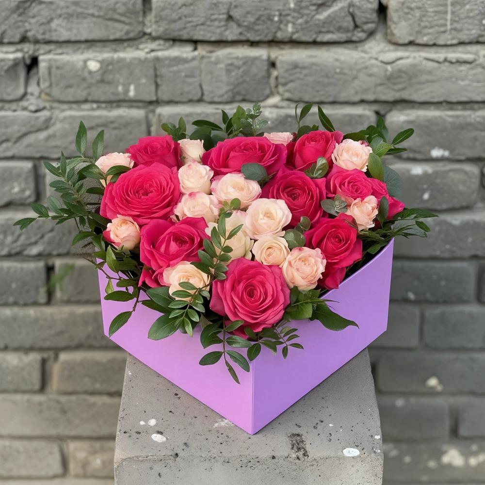Цветочная композиция из Розы в коробке в Кукарино