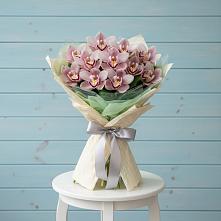 Букет цветов из:  Орхидеи и Розы в Кукарино