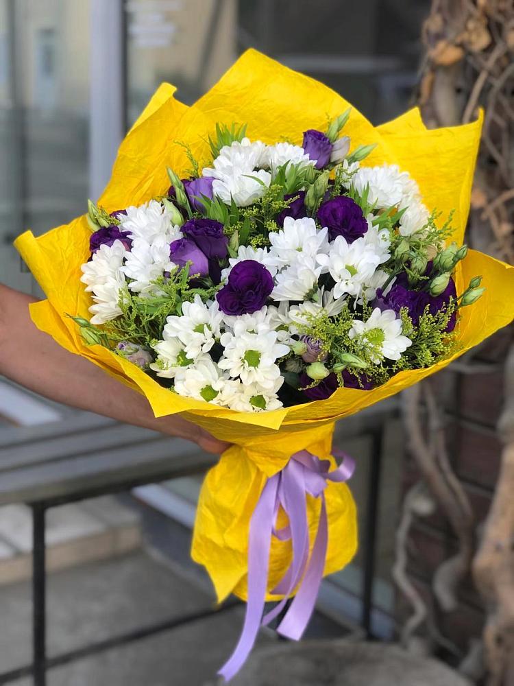 Букет цветов из: Ирисы, Хризантемы и Ромашки в Кукарино