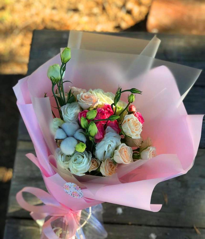 Букет цветов из: Розы и Лизиантусы в Кукарино