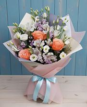 Букет цветов из:  Лизиантусы, Розы, Альстромерии и Гипсофила в Кукарино