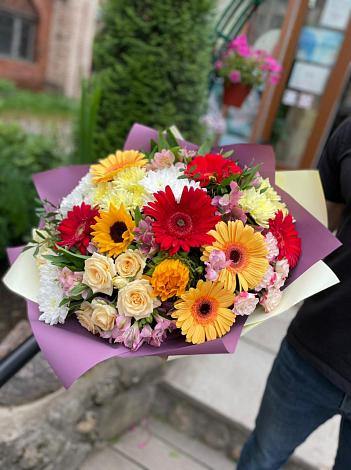 Букет цветов из: Герберы, Ромашки, Хризантемы, Розы и Подсолнухи в Кукарино