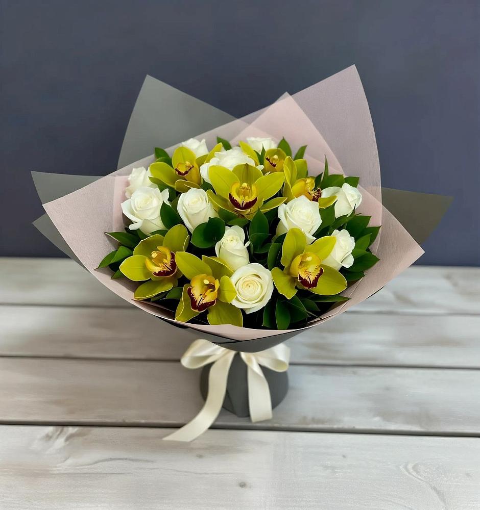 Букет цветов из: Орхидеи и Розы в Кукарино