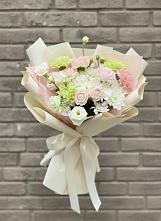Букет цветов из:  Гвоздики, Розы, Лизиантусы и Хризантемы в Кукарино