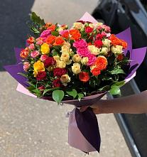 Букет Микс из разноцветных кустовых роз в Кукарино