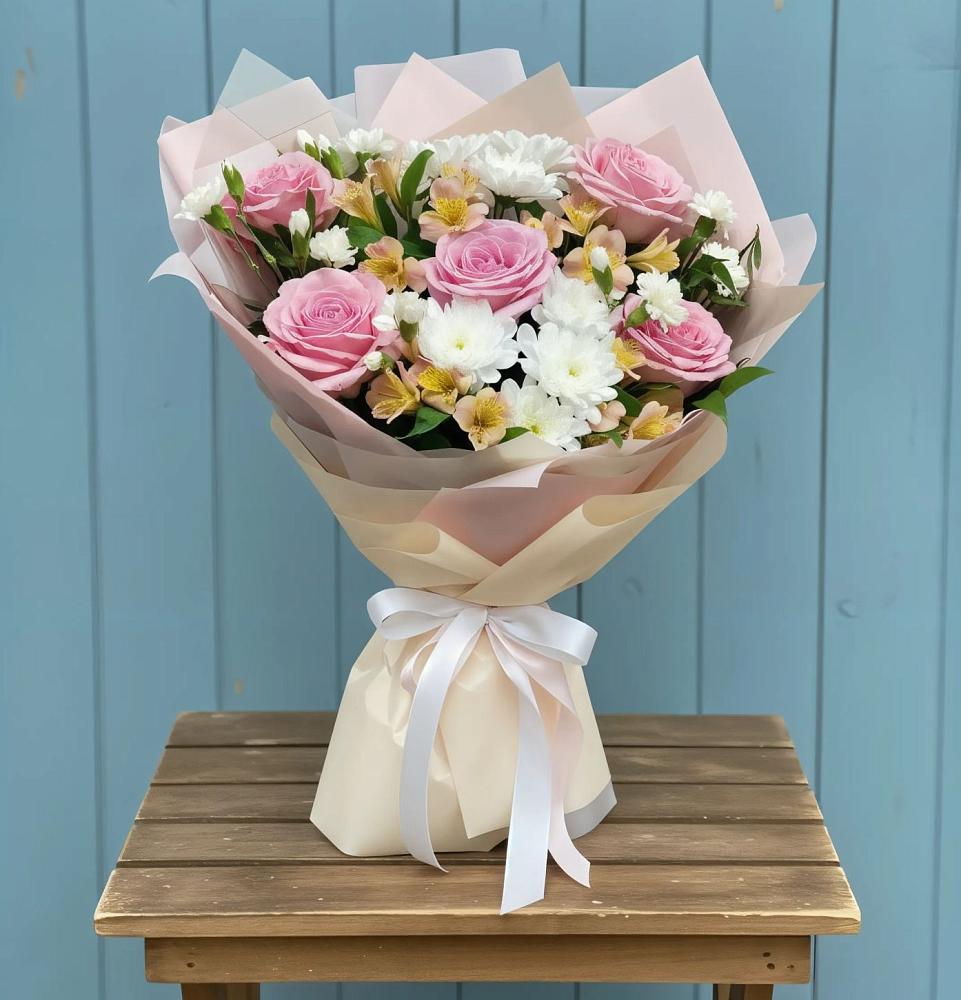 Букет цветов из: Гвоздики, Орхидеи и Розы в Кукарино