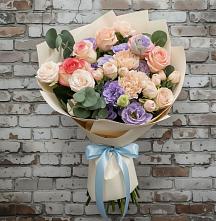 Букет цветов из:  Розы, Лизиантусы и Гвоздики #REPLACE_PRED# Кукарино