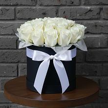 Цветочная композиция из Розы в шляпной коробке в Кукарино