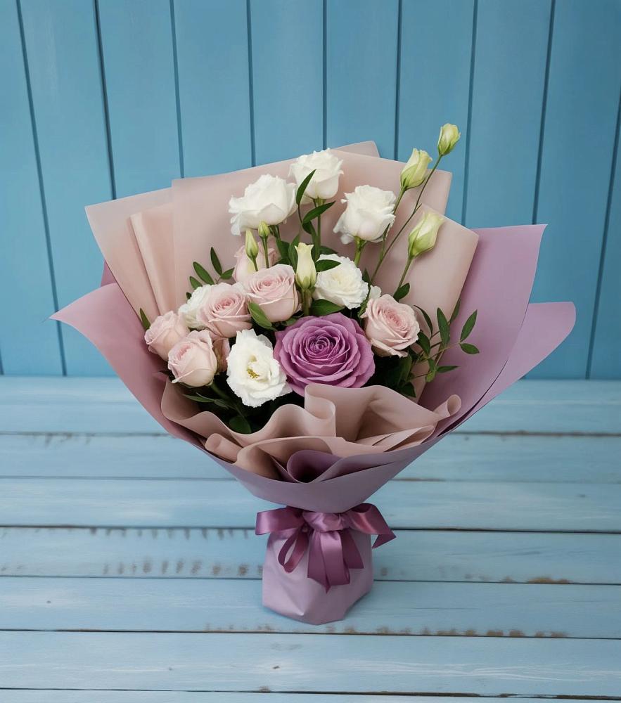 Букет цветов из: Розы и Лизиантусы в Кукарино